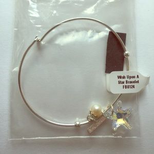 Vantel Pearls Wish Upon a Star Bracelet